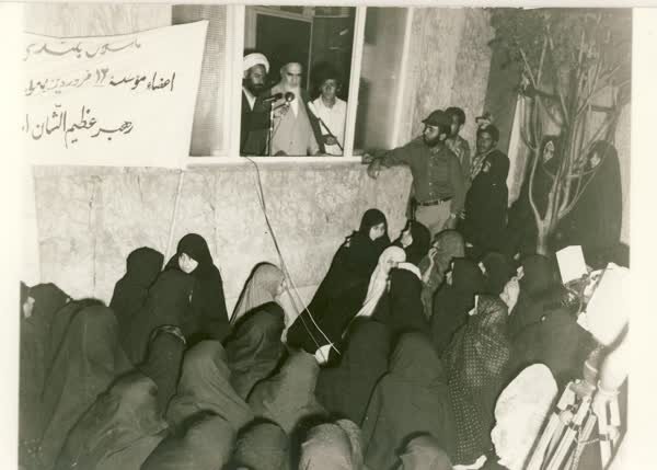 ناگفتههای زنی که پاسدار خانه امام بود! + تصاویر | از مهمانهای بیحجاب جماران تا ماجرای غذاهای لاکچری! | روزی که میخواستند امام(ره) را ترور کنند!