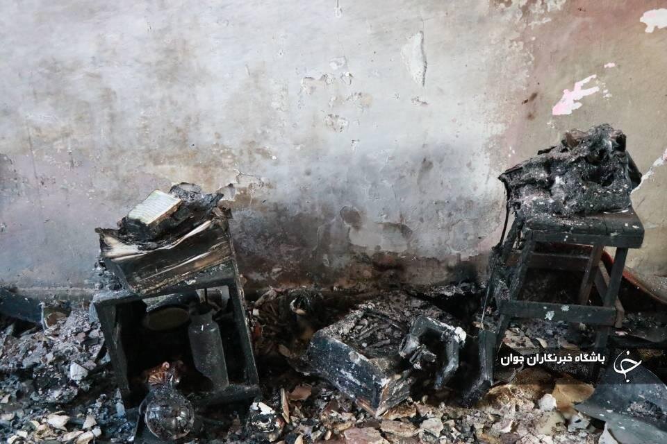 خانهای در رفسنجان کاملا سوخت اما قرآنها سالم ماندند + عکس