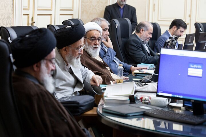 اولین تصاویر از بررسی صلاحیت نامزدهای ریاست جمهوری در شورای نگهبان