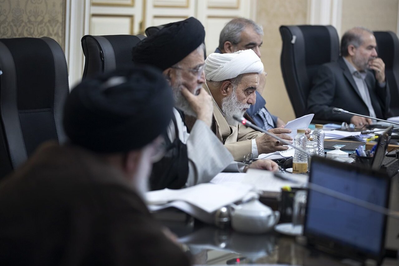 تصاویری از روز دوم بررسی صلاحیت نامزدهای انتخابات ریاستجمهوری در شورای نگهبان