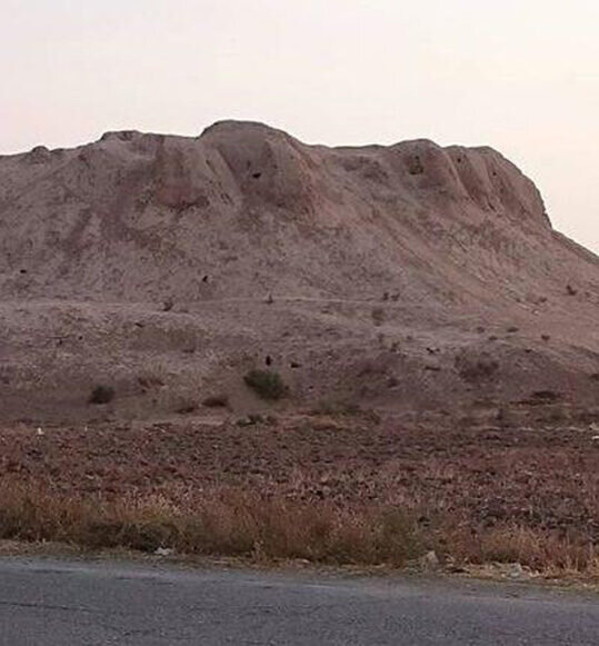 گشت و گدار در تپه ای که روزگاری ۱۴ اتاق داشت