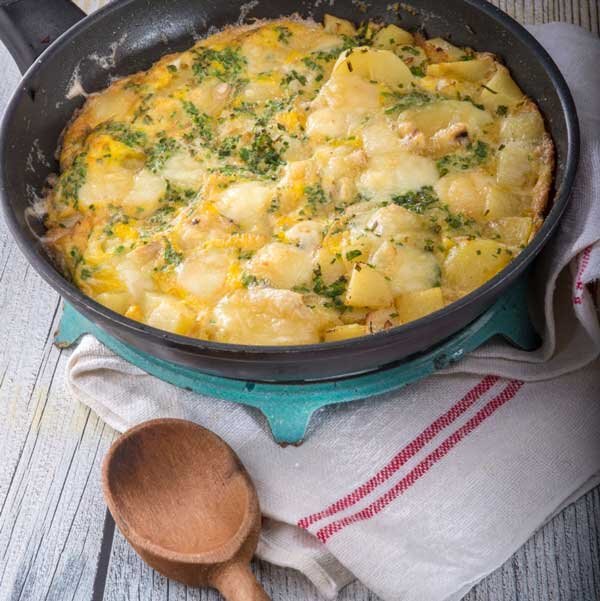 طرز تهیه املت سیب زمینی + فوت و فنها