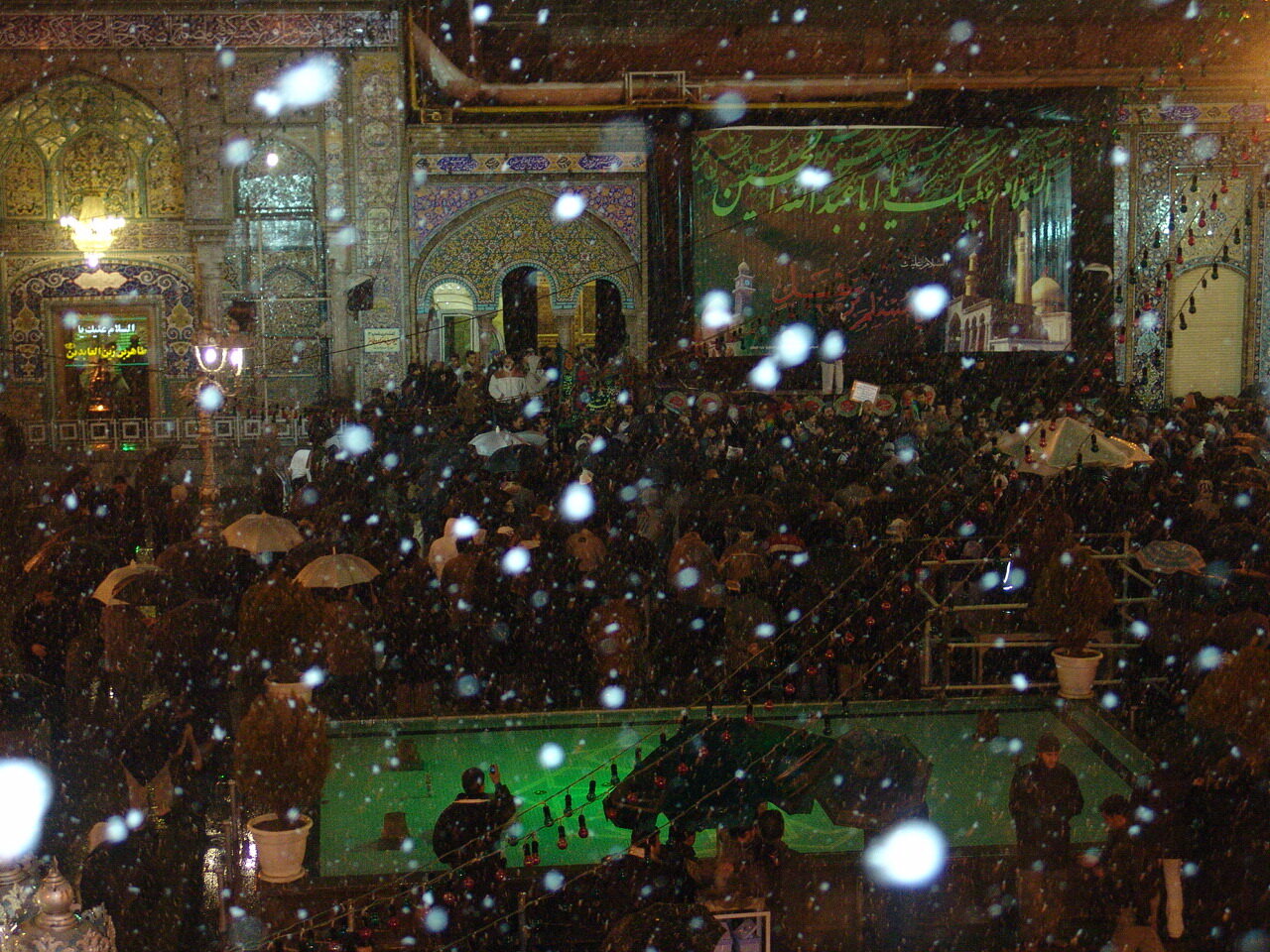 در ایام مسلمیه به رسم میزبانی حسینیهها را خالی میکردیم