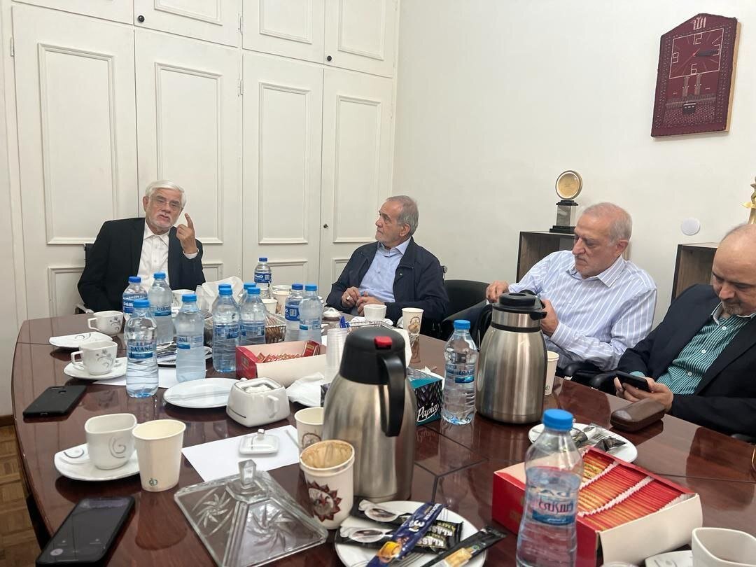 اولین دیدار نامزد اصلاح طلب با یک چهره سیاسی پس از احراز صلاحیتش + عکس