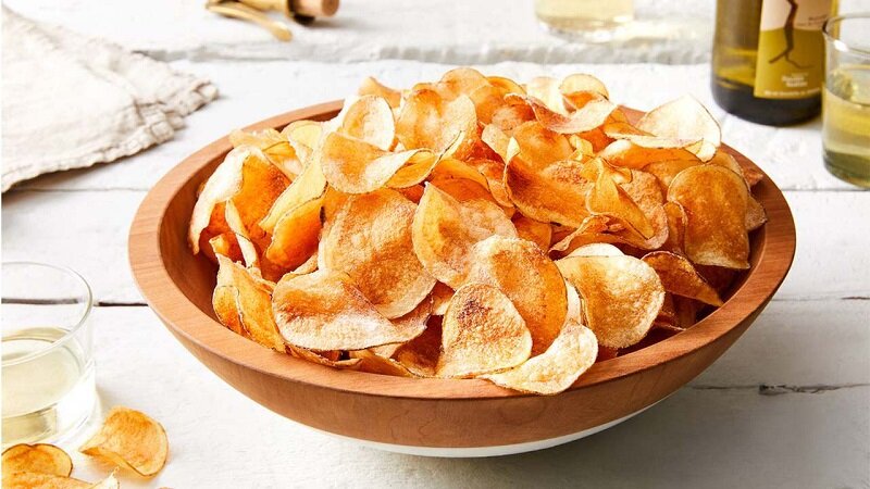 هیجان خوردن نوشابههای گازدار و تنقلات شور پایان خوشی ندارد