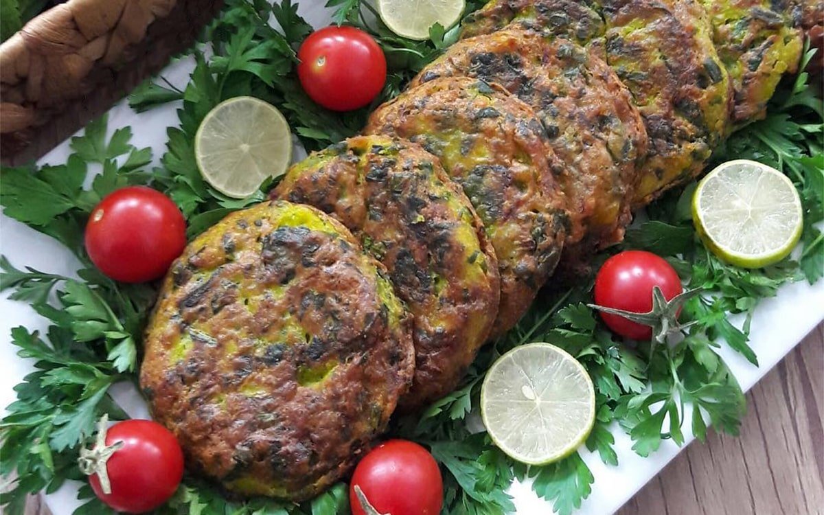 طرزتهیه کوکو سیبزمینی با مرغ و سبزیجات