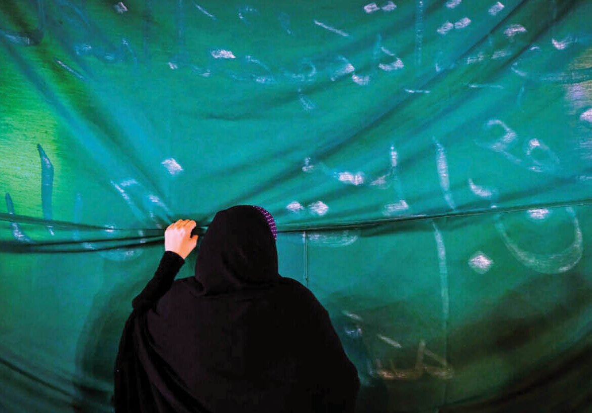 بانوی سرکهفروش کل پساندازش را به هیئت داد