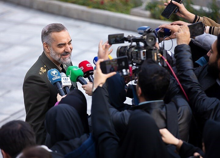 خبر خوش وزیر دفاع درباره هواپیمای ایرانی سیمرغ | ماموریت در حال اجرا است