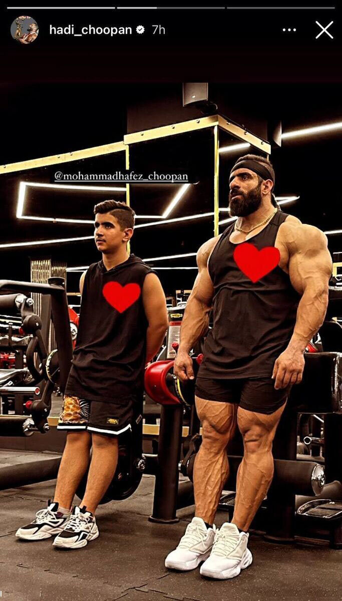 تمرین ۲ نفره هادی چوپان و پسرش در باشگاه | عکس