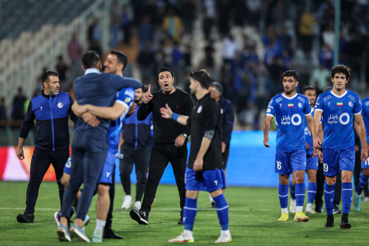 شروط جدید برای همکاری با جواد نکونام ؛ کمتر مصاحبه کن، دستیار خارجی بیاور، اطرافت را خلوت کن