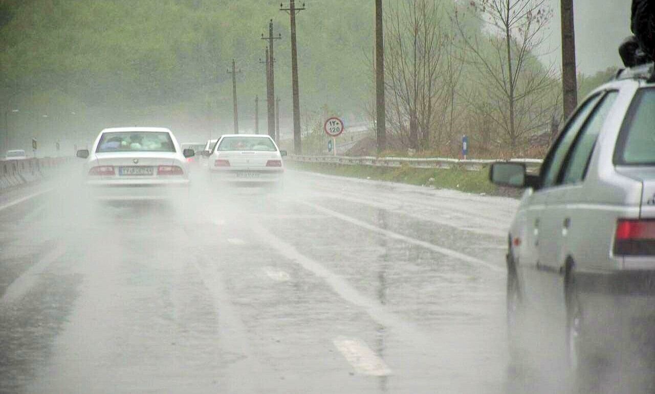 باران در جاده