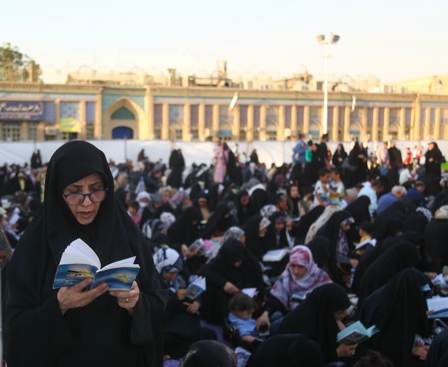 مراسم دعای عرفه کجا برویم؟ | آدرس هیاتهای معروف تهران و شهرستانها برای این مراسم