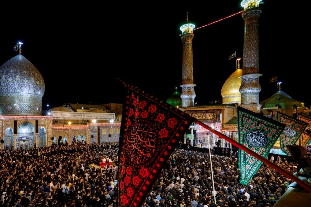 اینجا چراغی روشن است