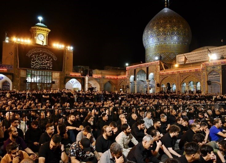 اینجا چراغی روشن است