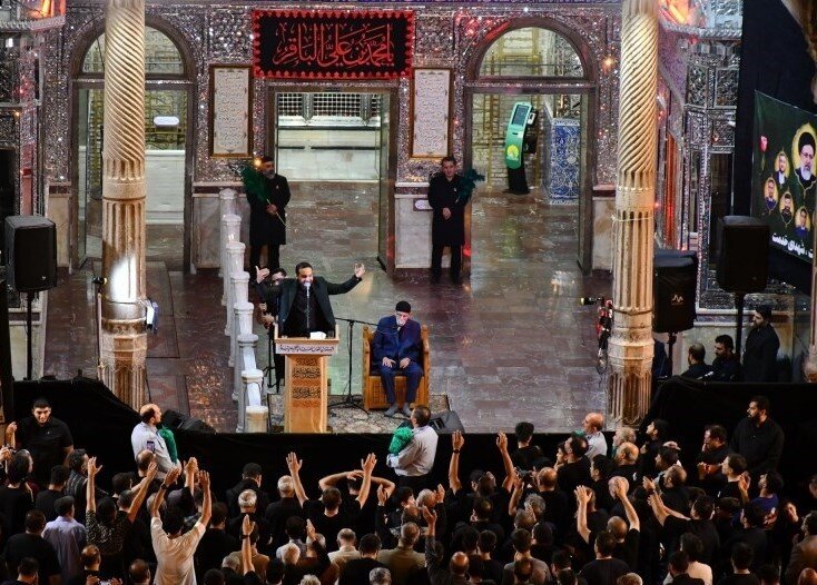 اینجا چراغی روشن است