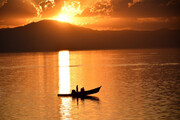 حال خوب این روزهای دریاچه ارومیه؛ حضور دوباره قایق های تفریحی و گردشگران در دریاچه | تصاویر