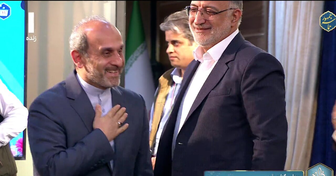 کدام کاندیدها در لابی صداوسیما کنار هم نشستند؟ | همنشینی نامزدهای ریاست جمهوری پیش از مناظره اول | تصاویر