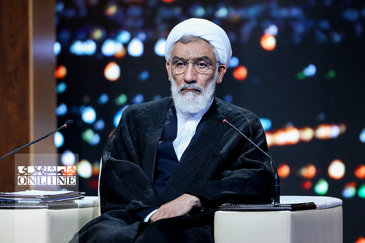 برگزاری اولین مناظره کاندیداهای ریاست جمهوری | اقتصاد، مهار تورم و رشد تولید موضوع مناظره | مهمترین حرف های نامزدها در مناظره اول