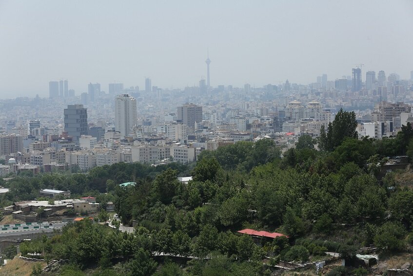 چشم انداز فضای سبز و ساختمان شهر تهران