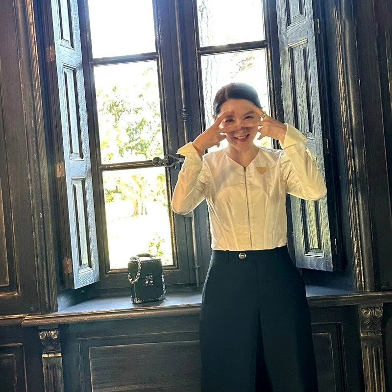 عکسهای جالب یانگوم ۵۳ ساله در یک سفر لاکچری