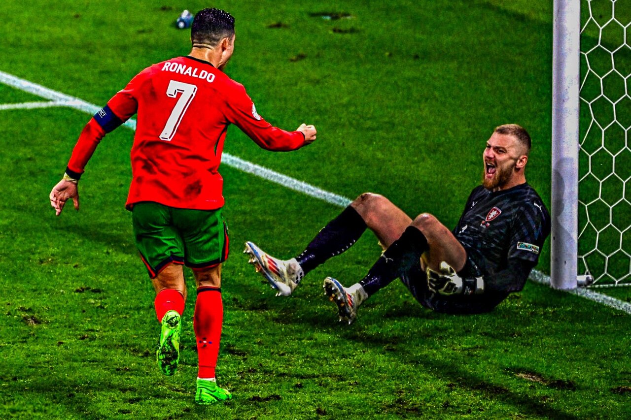 تصاویری از فریاد پیروزی کریستیانو رونالدو بر سر دروازهبان جمهوری چک