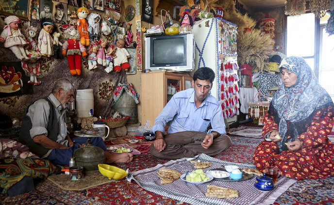 مزرعه عروسکها، جاذبه گردشگری در دل کویر | ببینید