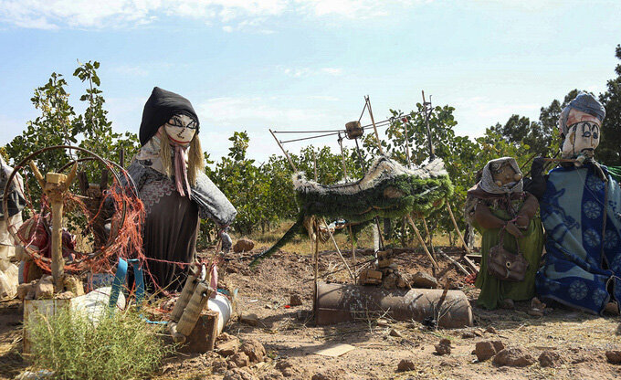 مزرعه عروسکها، جاذبه گردشگری در دل کویر | ببینید