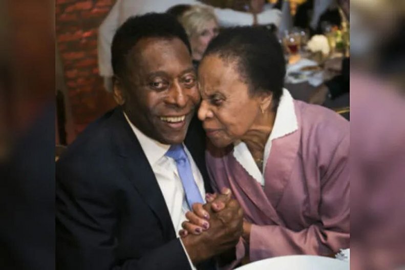 مادر اسطوره فوتبال درگذشت