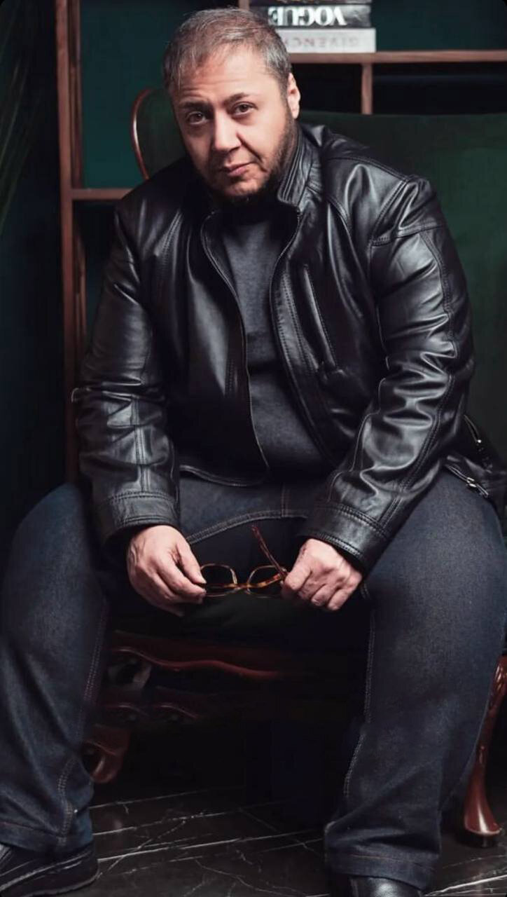 استایل جدید مازیار لرستانی در جشن تولد ۵۸ سالگی | عکس