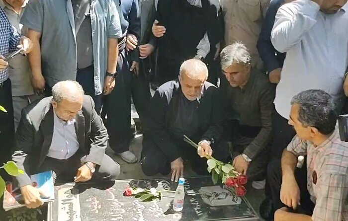 در سفر پزشکیان به کردستان چه گذشت؟ + فیلم و عکس | شرمآور است که جوانانمان کولهبری کنند | من کسی نیستم منم مثل شمام، بزرگم نکنید