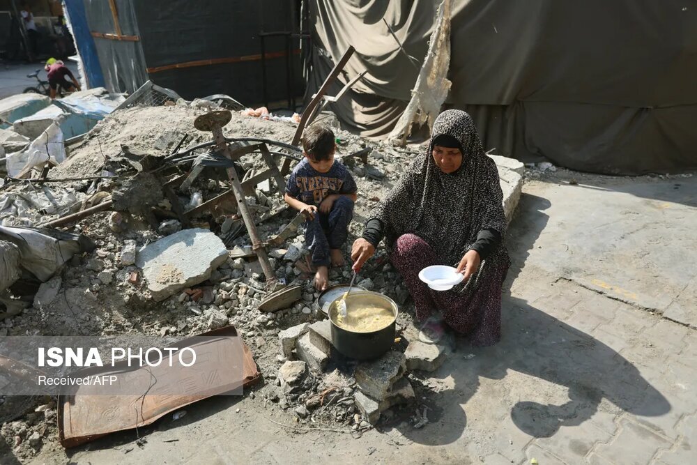 قابهایی غم انگیز از زندگی در غزه | از دختری با آرزوی لباس پوشیدن عروس تا ضجه های مادری بر جنازه عزیزش