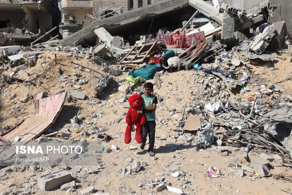 قابهایی غم انگیز از زندگی در غزه | از دختری با آرزوی لباس پوشیدن عروس تا ضجه های مادری بر جنازه عزیزش