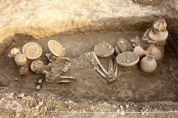 تهرانی‌ها ۳هزار سال پیش قالی می‌بافتند | ردپای قالیباف‌های عصر آهن در تپه تاریخی