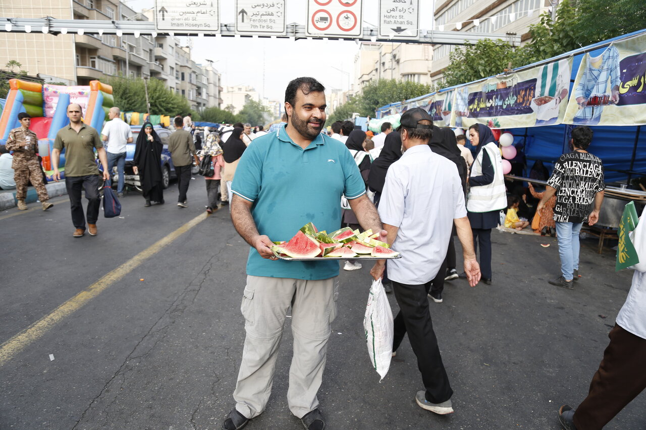 یک یاعلی یا ایران قوی | گزارشی تصویری از مهمانی ۱۰ کیلومتری غدیر