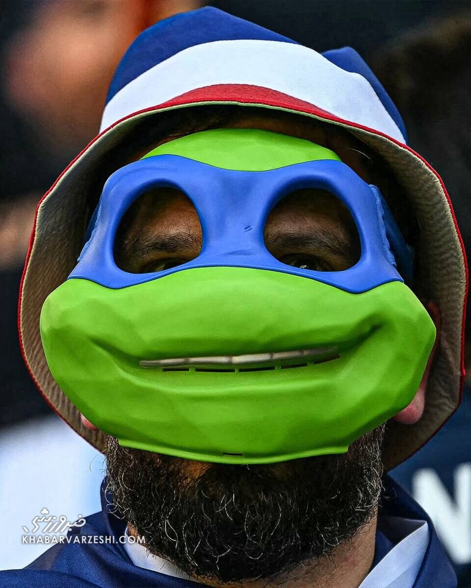 حمایت فرانسویها از امباپه به سبک زورو و لاکپشتهای نینجا | تصاویر