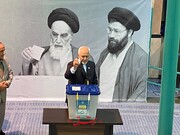 محمدجواد ظریف رأی خود را به صندوق انداخت | ویدئو