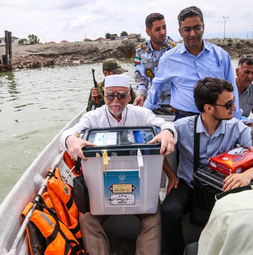 خاصترین تصاویر از انتخابات ریاست جمهوری