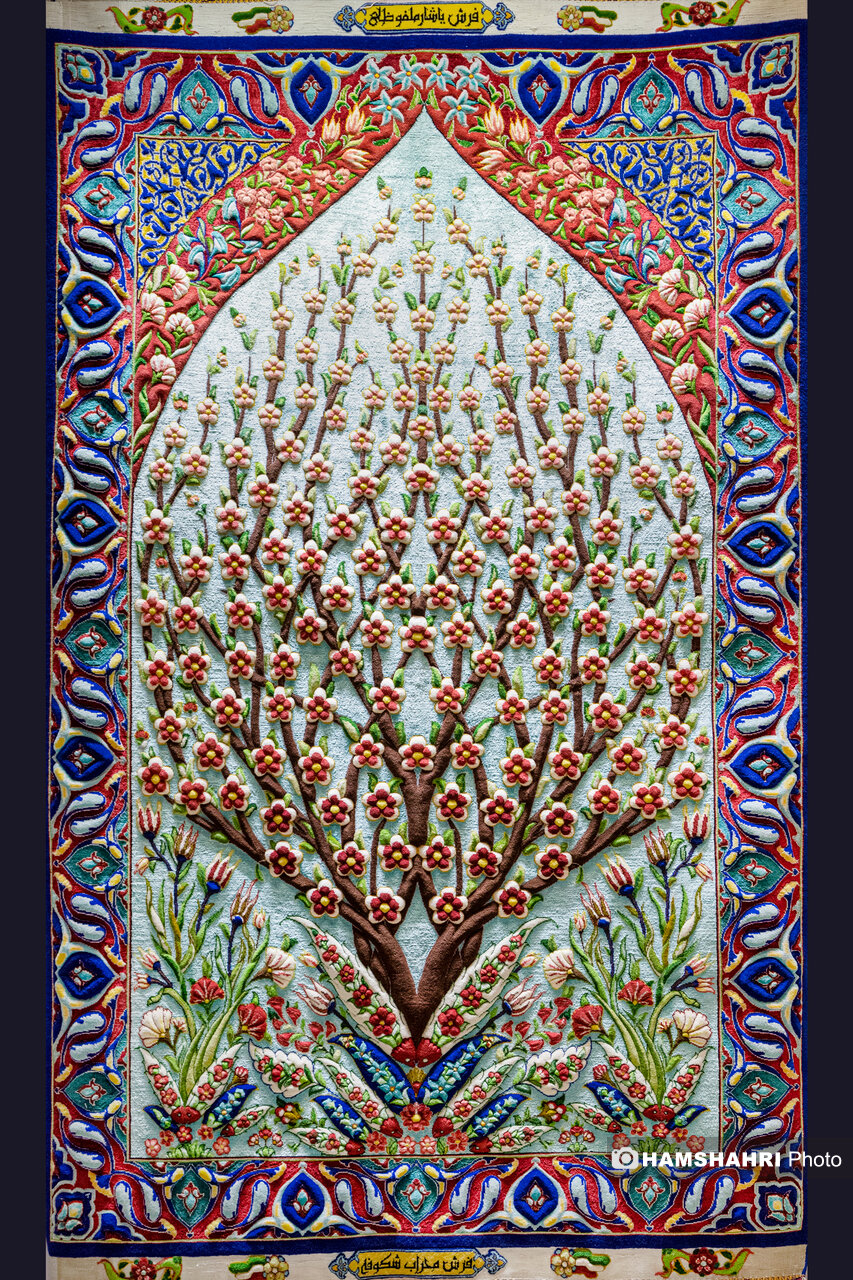 این فرش‌ها قصه می‌گویند + تصاویر فرش گل برجسته هنرمند تبریزی