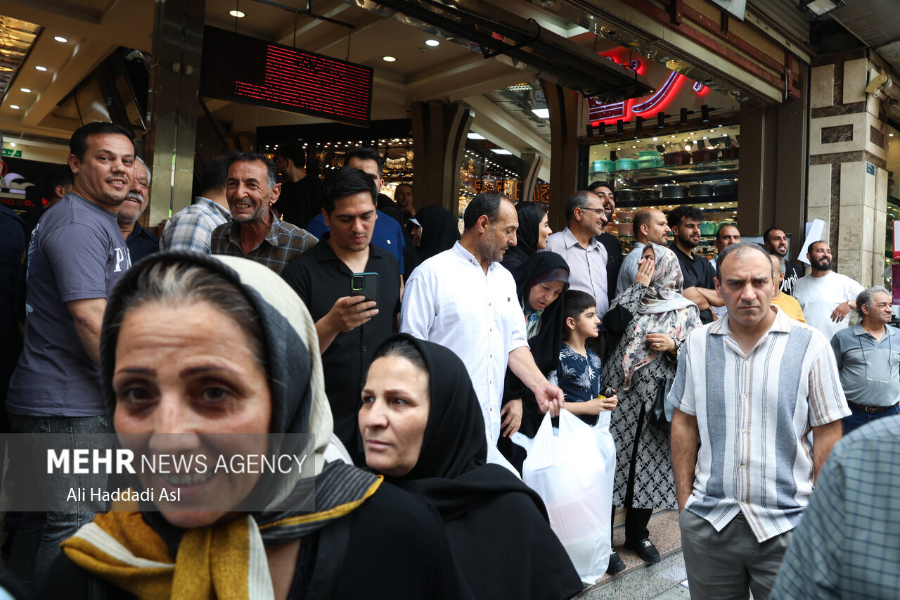 مسعود پزشکیان در میان بازاریان شوش تهران  | تصاویر