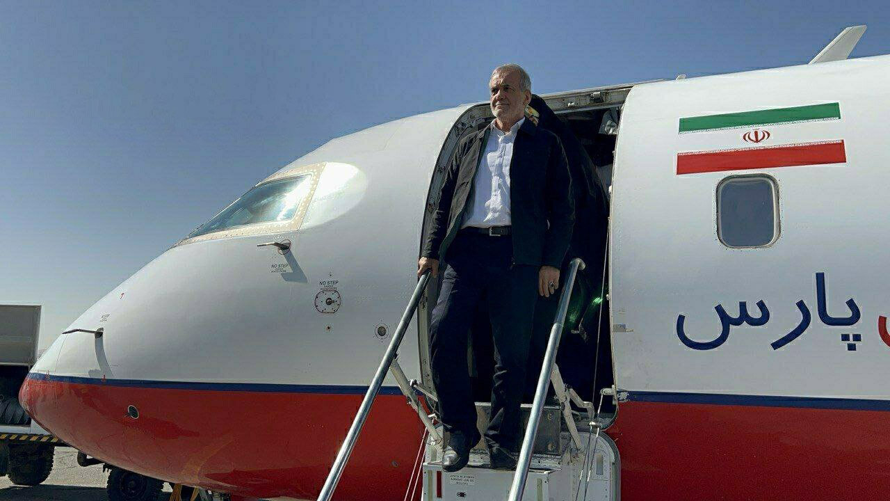 عکس جالب از لحظه ورود پزشکیان به کرمانشاه