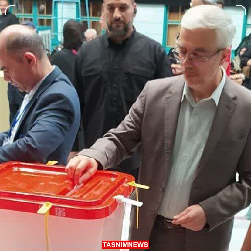 سرلشکر باقری در دور دوم انتخابات شرکت کرد + عکس