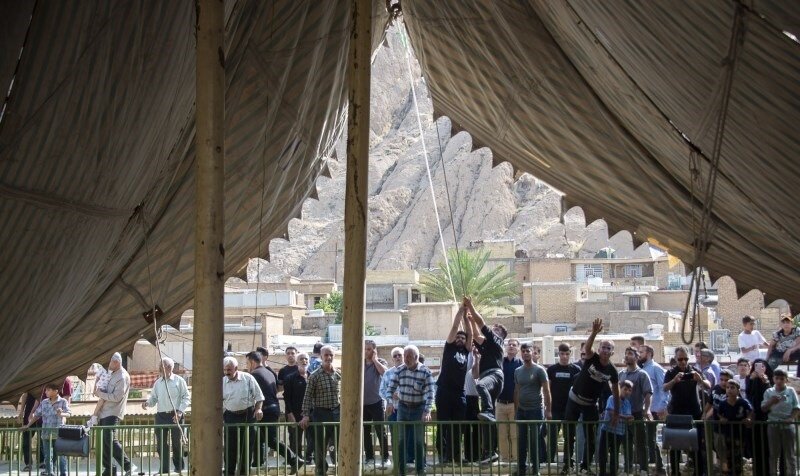 حال و هوای شهرهای مختلف ایران درآستانه ماه محرم | از چاووشی خوانی تا آیین نخلبندی