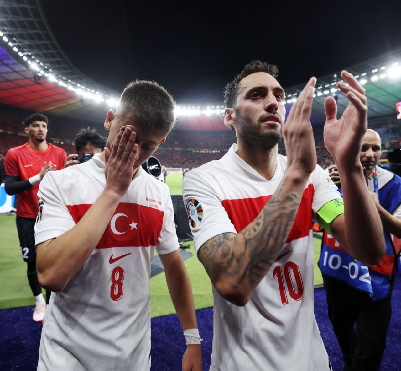 چهره اشکبار چالهان اوغلو پس از شکست ترکیه مقابل هلند و حذف از یورو ۲۰۲۴ | تصاویر