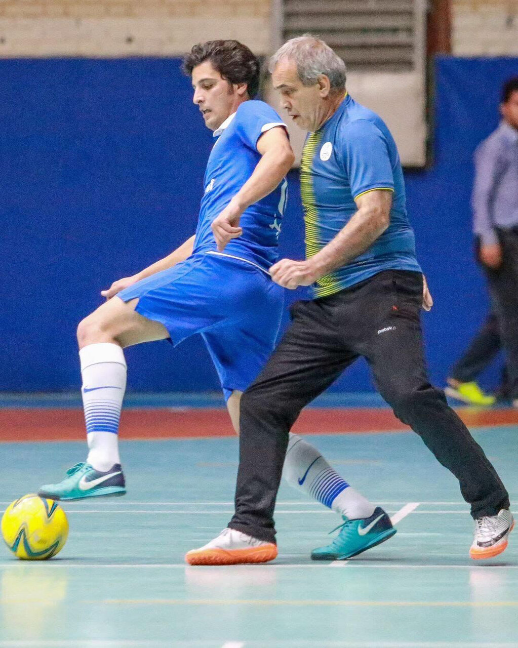 تصاویر جالبی از مسعود پزشکیان | فوتسالیست قهار به پاستور می رود!