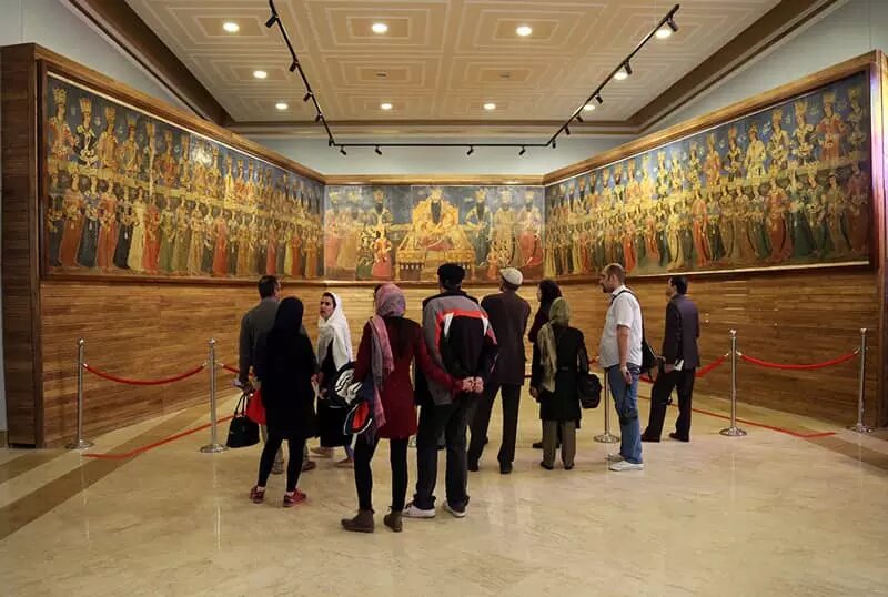 گردش در گنجینه آثار فاخر