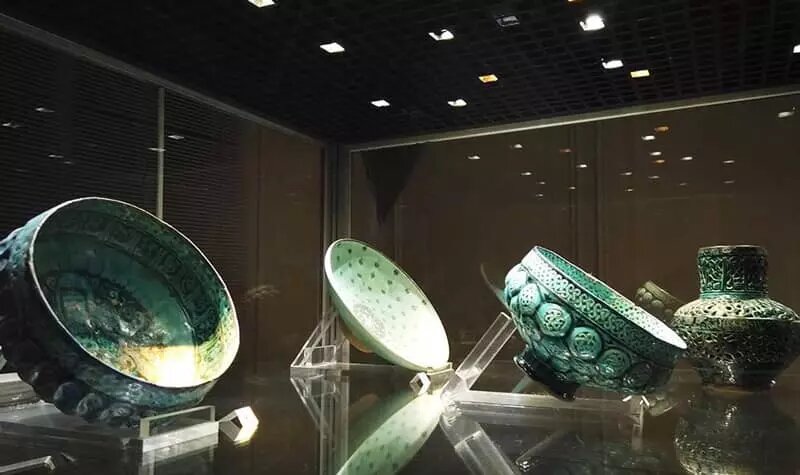 از نقاشی های عهد صفویه تا برگی از شاهنامه قرن هشتم