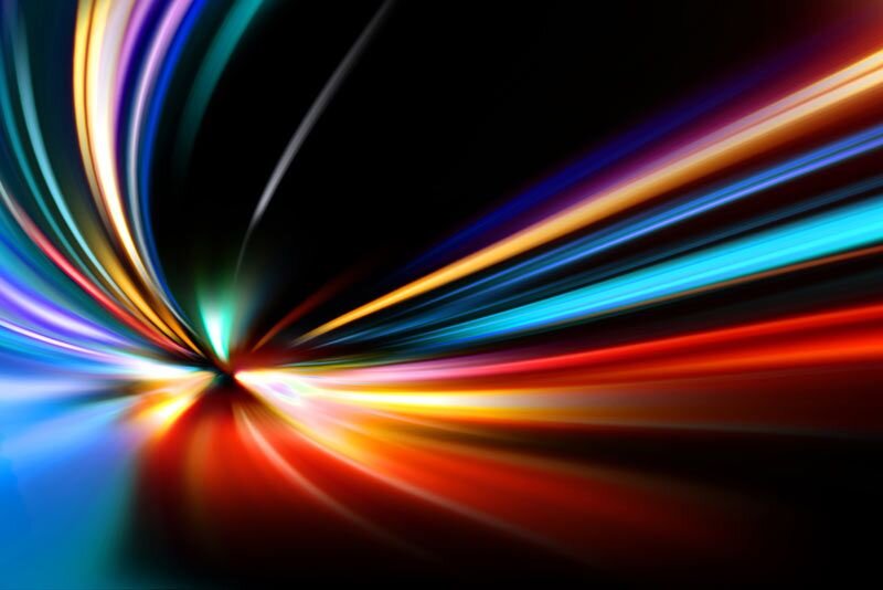 اگر با سرعت نور حرکت کنیم چه اتفاقی می‌افتد؟ | چگونگی دستیابی بشر به رؤیای سرعتی در حد نور