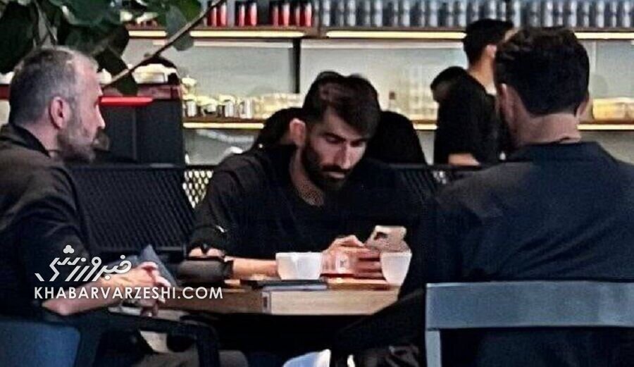 دورهمی مخفیانه دو چهره جنجالی در خیابان فرشته + عکس | این دو بازیکن بعد از مدتها دوباره یکدیگر را در اینستاگرام فالو کردهاند!