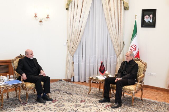 دیدار دبیر شورای‌ عالی امنیت ملی با رئیس جمهور منتخب | عکس