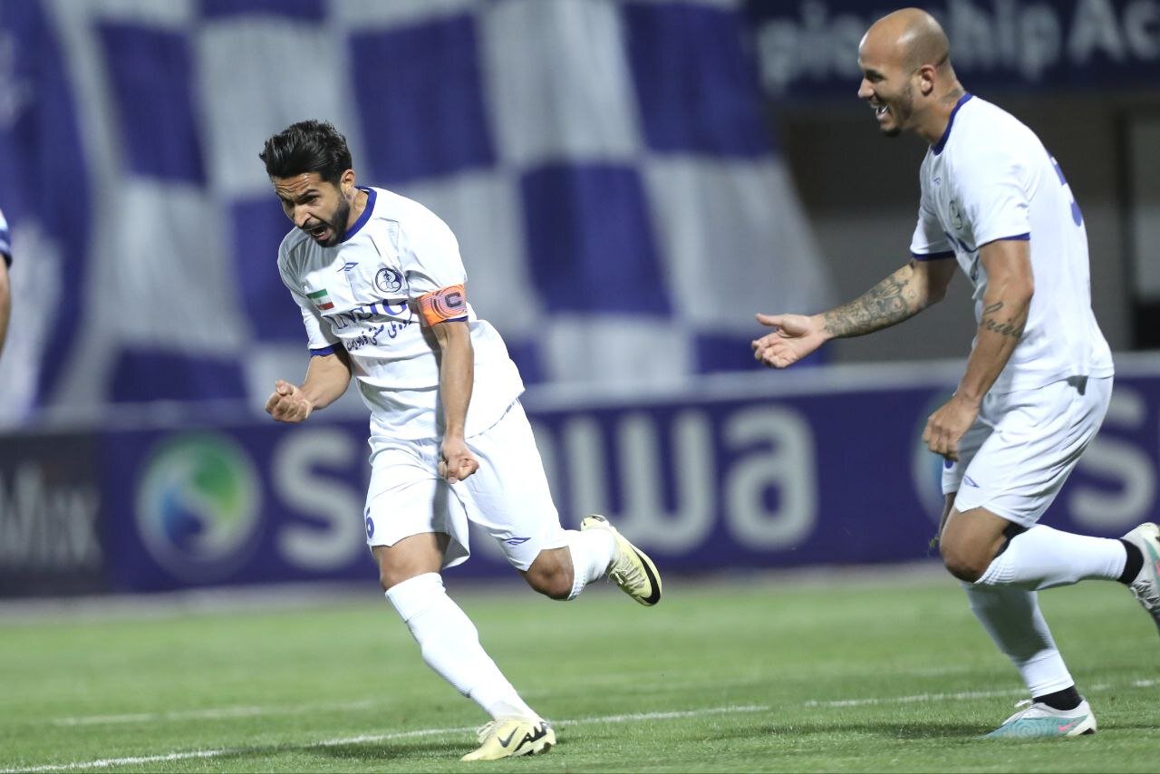 گندوز فکر نمیکرد شوت بزنم | بهترین گلم را به پرسپولیس زدم | ما نمیتوانیم مثل آقا کریم باقری باشیم